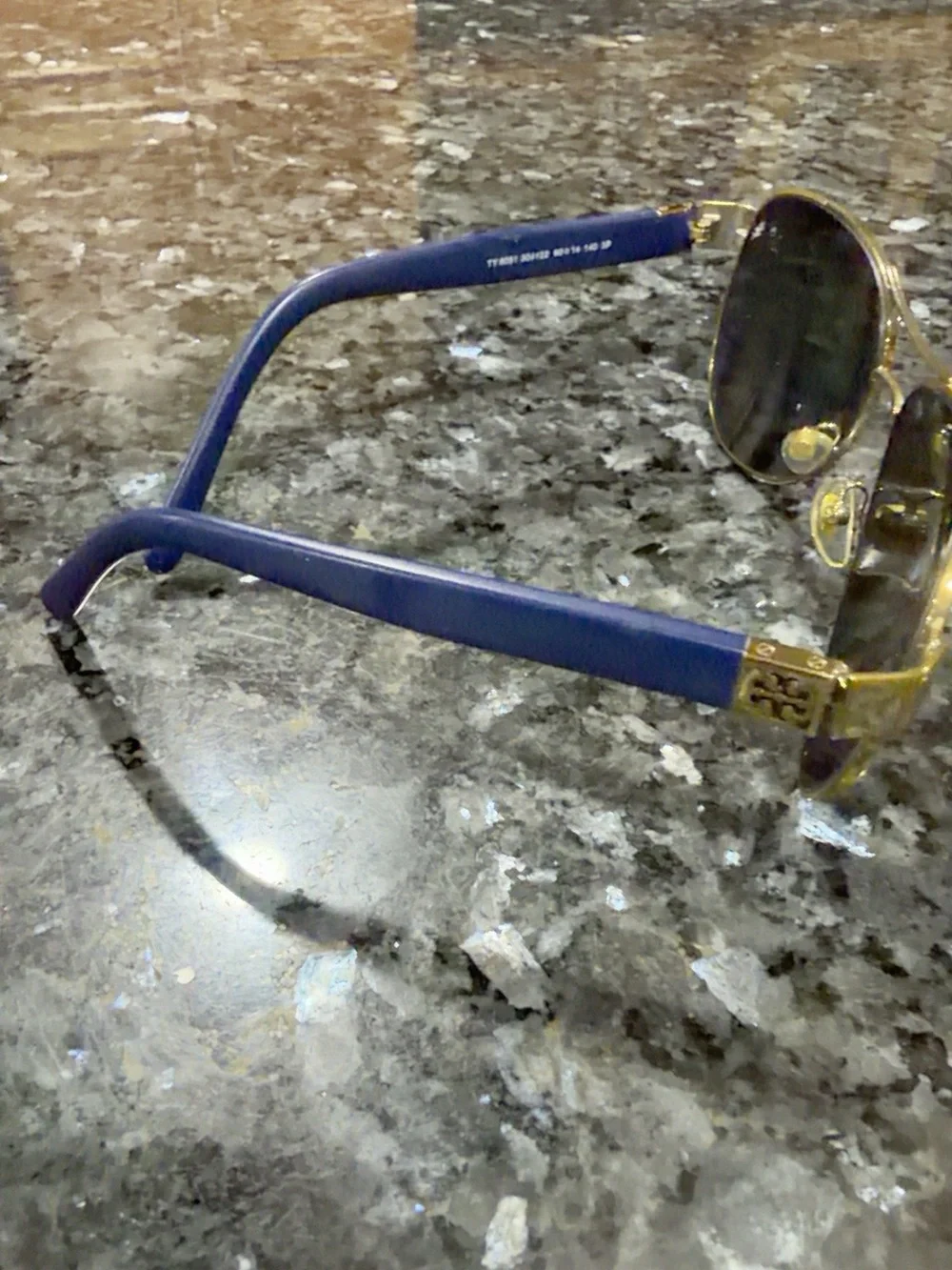 Tory Burch stylish aviator